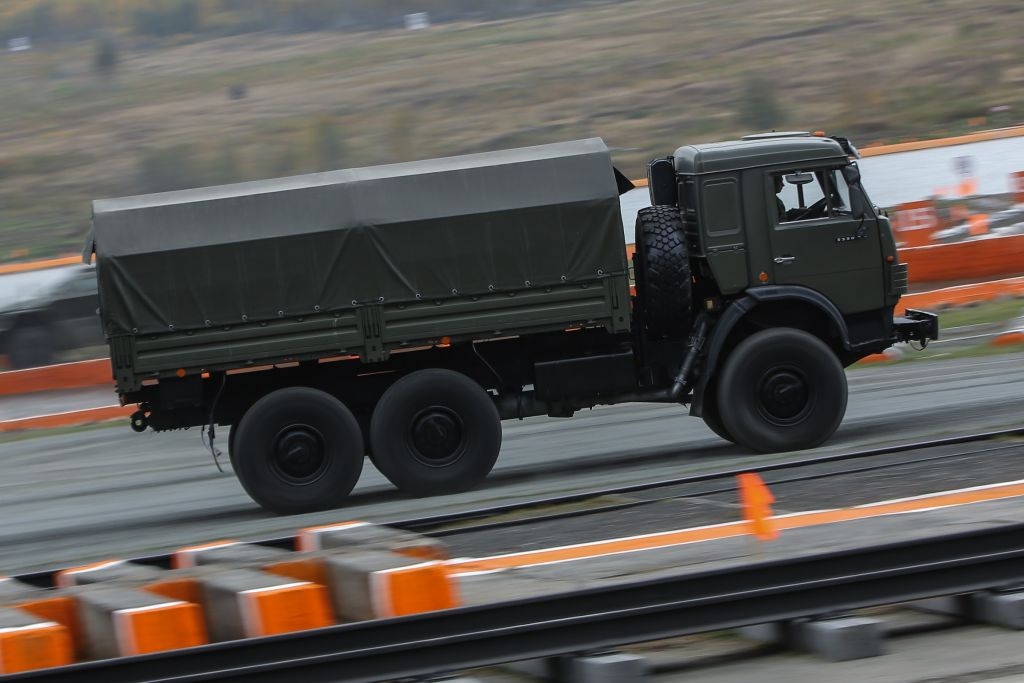 КАМАЗ-5350 из линейки «Мустанг-М» с колесной формулой 6×6 и грузоподъемностью 6 тонн