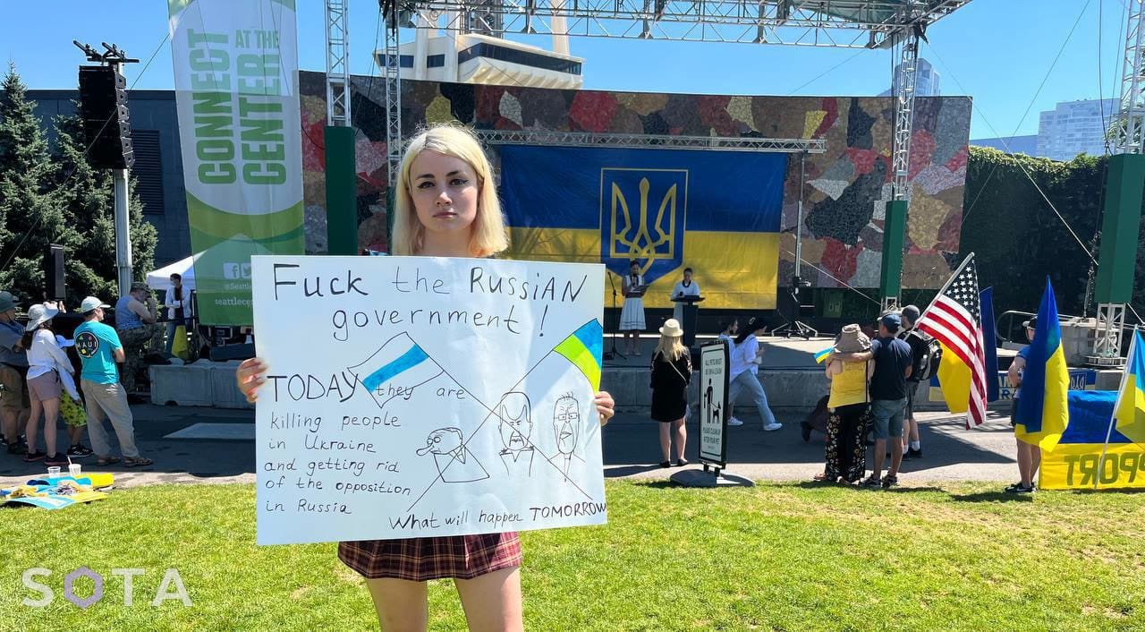 Москвичку Анастасию Агееву заочно приговорили к 8 годам колонии за «фейки об армии»