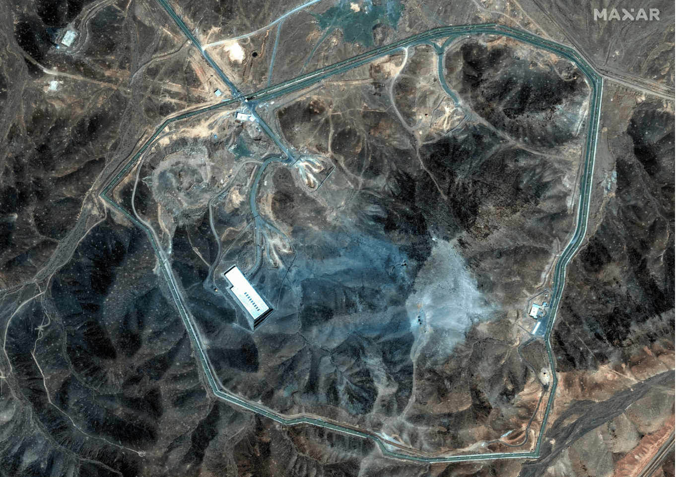 Reuters: Иран мог вывезти большую часть урана из Фордо за несколько дней до атаки США. В МАГАТЭ не могут отследить 400 кг обогащенного урана