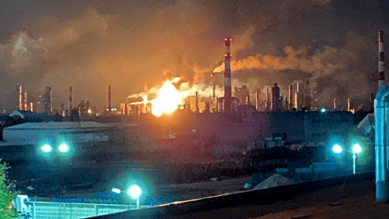 Прокачка нефти на российские НПЗ упала до минимума за 15 лет — «Ъ»