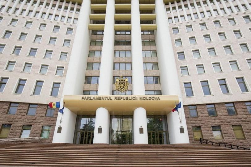 Парламент Молдовы одобрил окончательный выход страны из СНГ