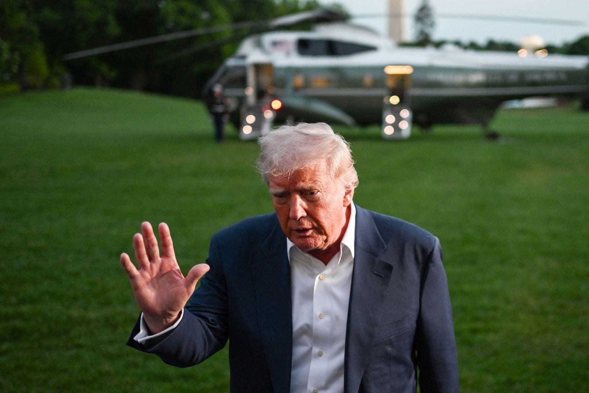 Трамп: В настоящее время идут напряженные переговоры с Ираном. До истечения ультиматума США осталось менее четырех часов